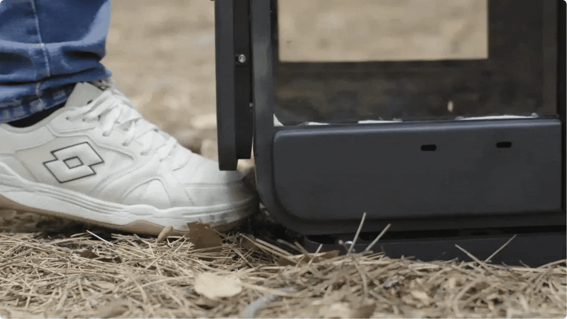 FOLDABLE LEGS Setup in Seconds